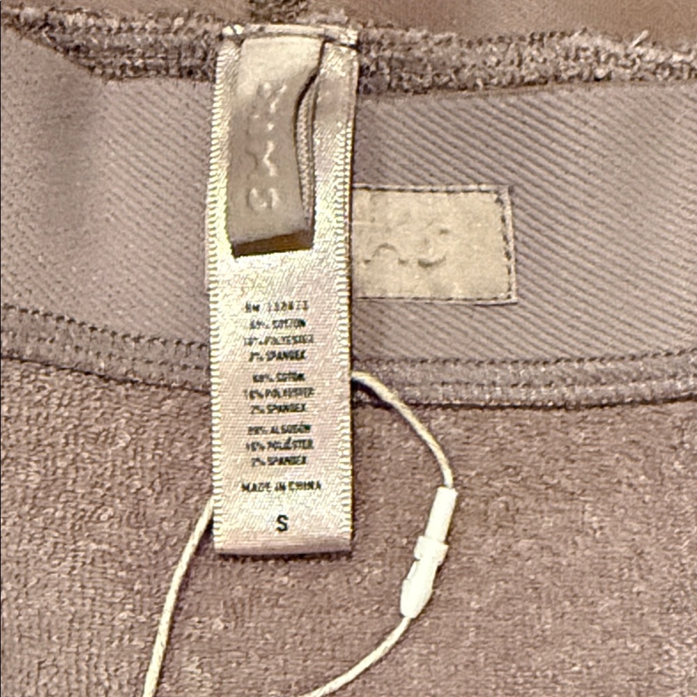 SKIMS Desert Beige Leggings - Picture 3 of 10